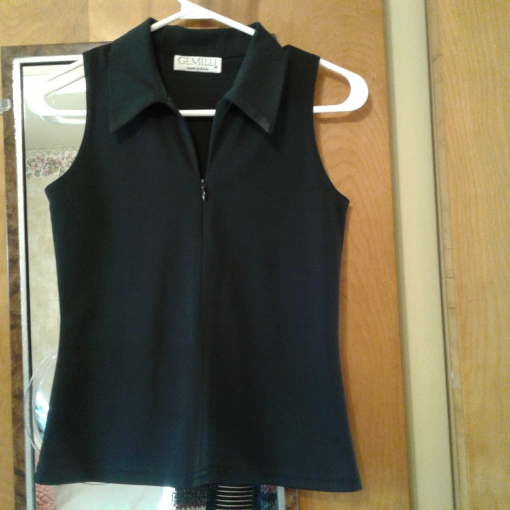 Gemilli black basic sleeveless top